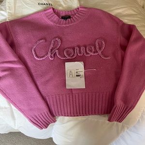 CHANEL sweater pink with pearl details like new size 38 2019 cruise line